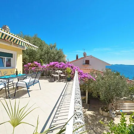 Mit Pool Am Hang An Einer Bucht Und Herrlichem Ausblick Holiday home *